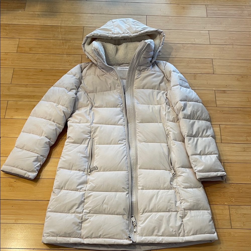 Women  Hooded Puffer Coat Lightweight Long Infinite Warmth NWOT Calvin Klein